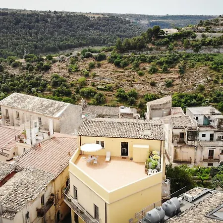 Guest house Ibla For Family And Friends *